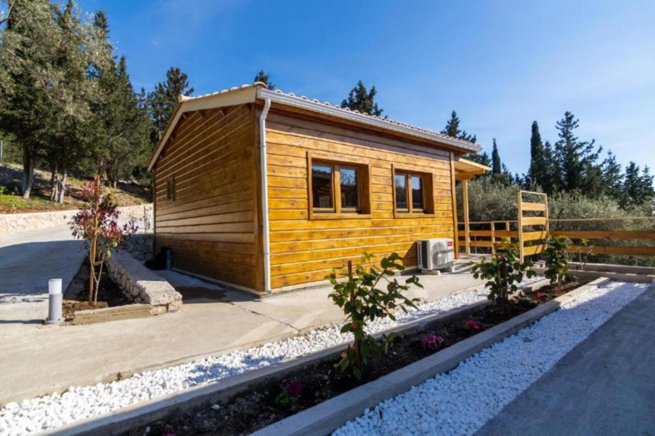 Agrelia Homes Dragano Exteriör bild